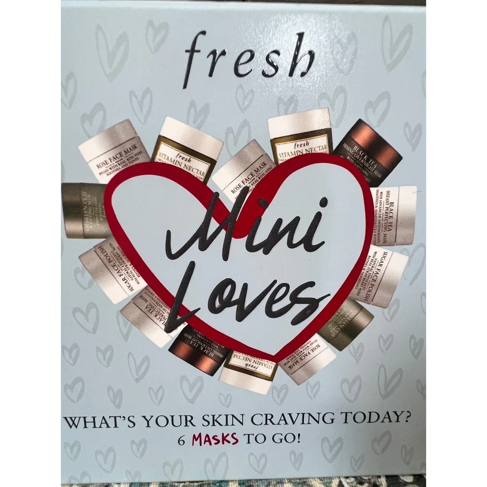 Fresh Mini Loves 6 Masks To Go Skincare Set with Blue Travel Pouch